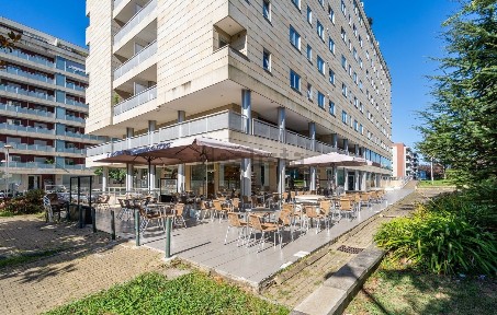 Cafetaria para trespasse na Rua António Cândido Pinto