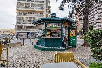 Snack bar para trespasse na Avenida 5 de Outubro, 25 b