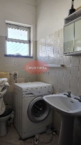 Apartamento T3 à venda na Rua do Doutor António Belard da Fonseca