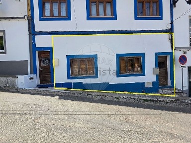 Apartamento T2 à venda na Rua da Fonte Férrea