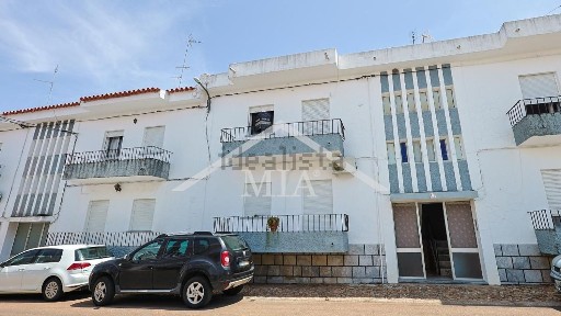 Apartamento T3 à venda no Bairro Ferragial Rua de Angola