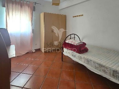 Apartamento T3 à venda em Santiago Maior e São João Baptista