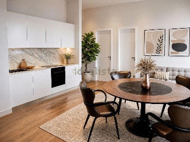 Apartamento T2 à venda em Largo 5 de Outubro Antigo Largo da Carreira, 2