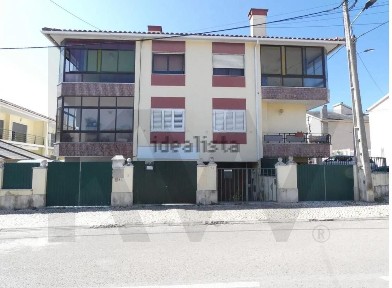 Espaço comercial à venda na Rua Miguel Bombarda, 19