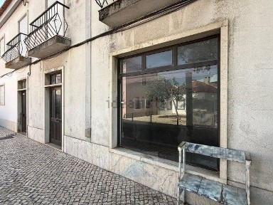 Espaço comercial à venda em Alhos Vedros