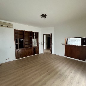 Apartamento T3 à venda na Avenida Vasco da Gama