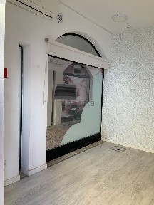 Arrendamento de espaço comercial na Rua do Clube Náutico