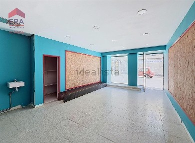 Espaço comercial à venda em Almada
