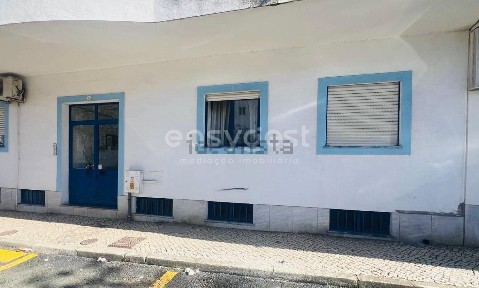 Apartamento T3 à venda em Santiago Maior e São João Baptista