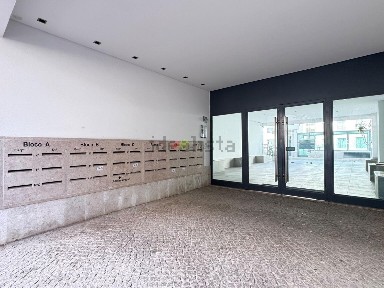 Apartamento T5 à venda em Santiago Maior e São João Baptista