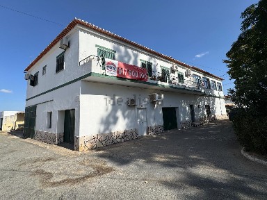 Apartamento T3 à venda na Rua 1º de Fevereiro