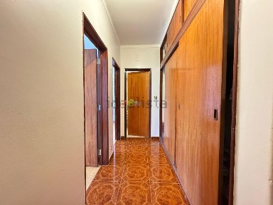 Apartamento T4 à venda em Santiago Maior e São João Baptista