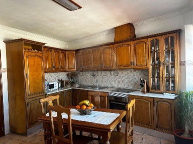 Apartamento T3 à venda no Largo do Adro