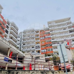 Espaço comercial à venda na Rua Tebaida