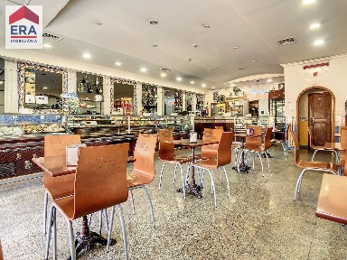 Espaço comercial à venda na Cova da Piedade