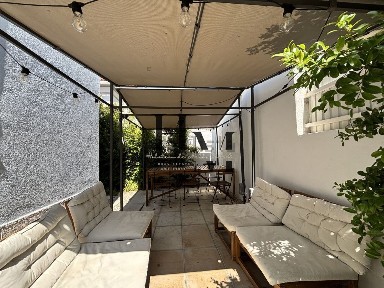 Espaço comercial à venda na Santo António