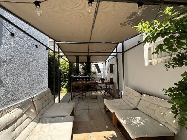 Espaço comercial à venda na Santo António