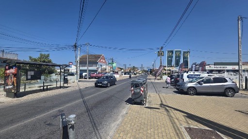 Espaço comercial à venda na Rua António Andrade, 1777