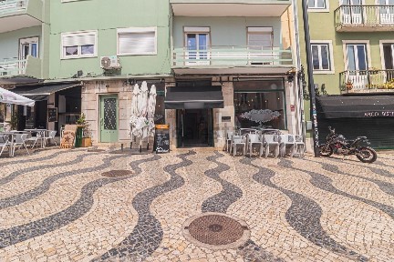 Espaço comercial à venda em Cacilhas