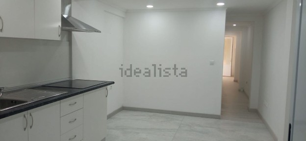 Espaço comercial à venda no Vale de Milhaços
