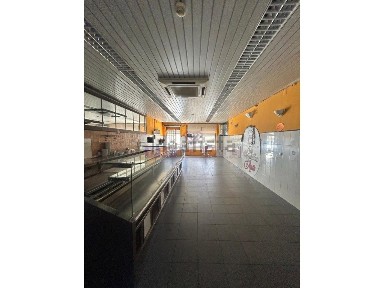 Espaço comercial à venda na Avenida Movimento das Forças Armadas