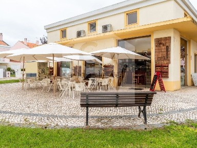 Espaço comercial à venda em Moita