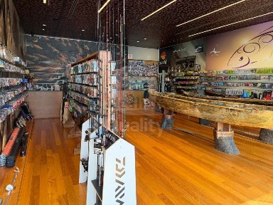 Espaço comercial à venda na Rua Abel Salazar