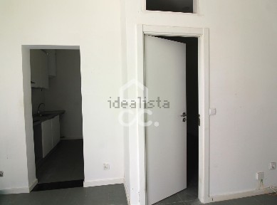 Espaço comercial à venda na Foros de Amora