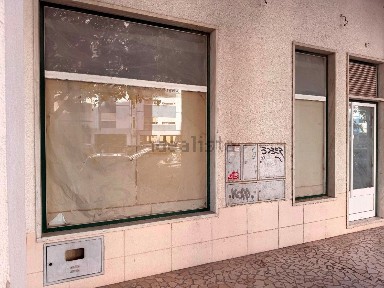 Espaço comercial à venda na Arangues - Pinheirinhos