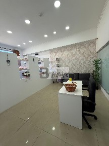 Espaço comercial à venda em Almada