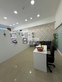 Espaço comercial à venda em Almada