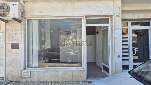 Santiago (Sesimbra), Largo Almirante Gago Coutinho
