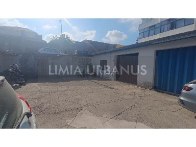 Espaço comercial à venda na Gueifães