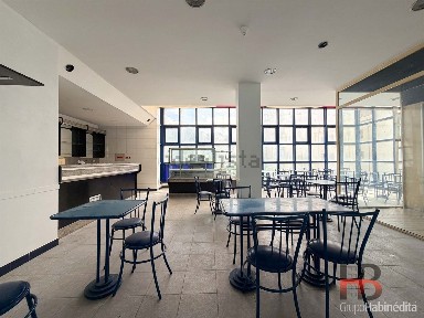 Espaço comercial à venda no Centro de Gondomar