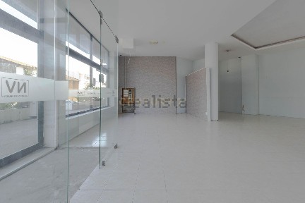 Espaço comercial à venda na Avenida Doutor Fernando Aroso, 761
