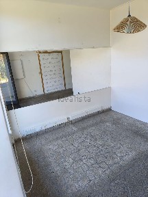 Espaço comercial à venda na Praceta Helena Vieira da Silva