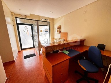 Espaço comercial à venda na Rua de Olivença