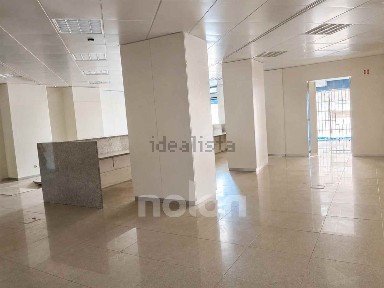 Espaço comercial à venda na Rua Dom Afonso Henriques, 129