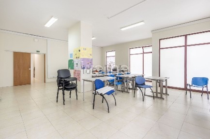 Espaço comercial à venda na Rua Salgueiro Maia, 274