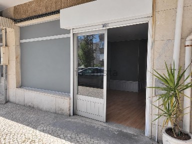 Espaço comercial à venda no Centro do Feijó
