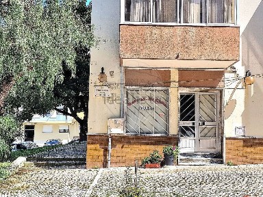 Espaço comercial à venda na Rua Aurélia de Sousa