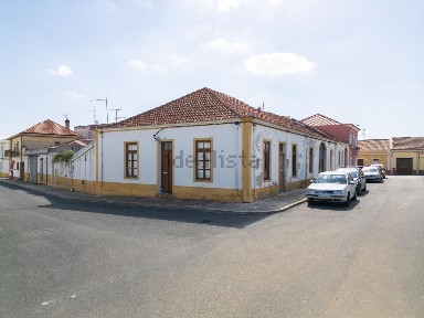 Espaço comercial à venda na Rua de Francisco e Douwens