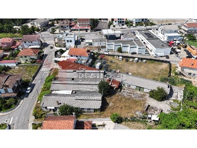Espaço comercial à venda na Rua de Lameiro Morto