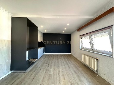 Espaço comercial à venda na Rua José Escada, 2
