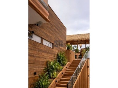Espaço comercial à venda na Botequim - Regateira - Palhais