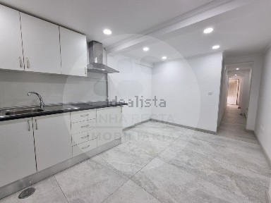 Espaço comercial à venda na Rua Mártires da Pátria