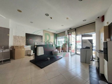 Espaço comercial à venda em Custóias