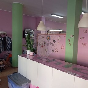 Espaço comercial à venda em Castêlo da Maia