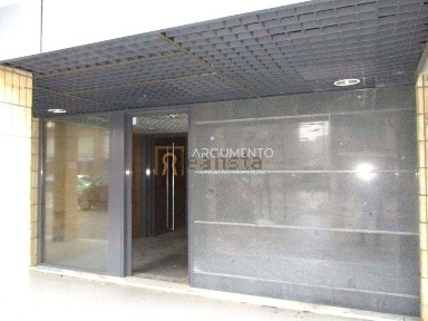 Espaço comercial à venda em Paços de Ferreira