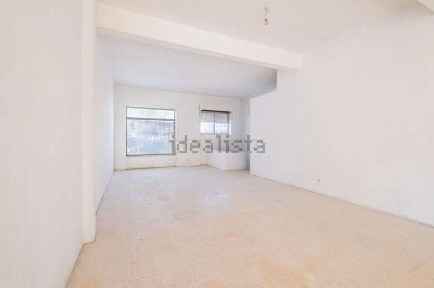 Espaço comercial à venda na Rua dos Lusíadas, 3 a